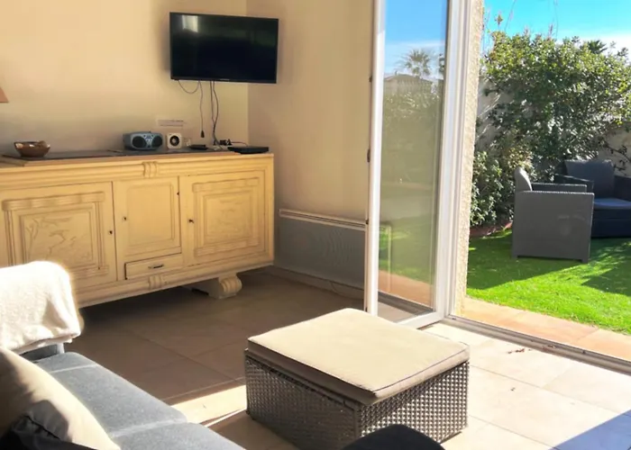 Secanto Belle Individuelle Avec Grand Jardin Rochelongue Cap D'agde Villa *