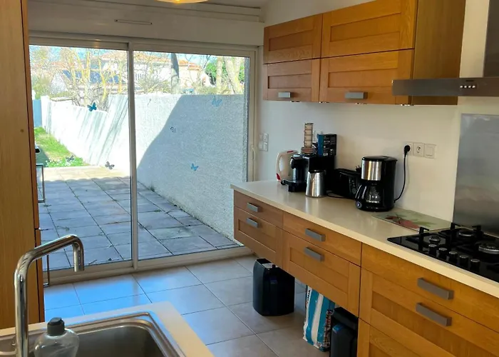 Secanto Belle Individuelle Avec Grand Jardin Rochelongue Cap D'agde Villa *