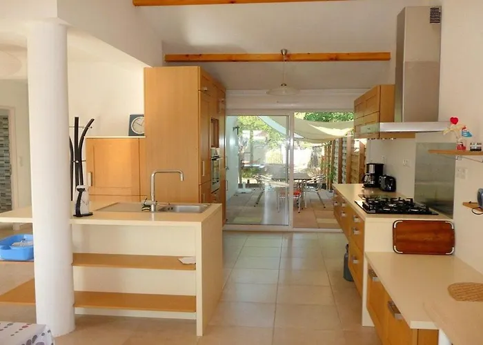 Villa Secanto Belle Individuelle Avec Grand Jardin Rochelongue Cap D'agde Agde